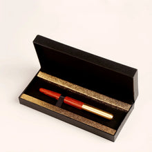 Load image into Gallery viewer, Woodland Vintage Fountain Pens