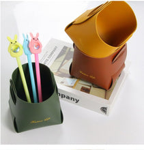 Load image into Gallery viewer, Fashion Life Series Leather Pen Holder