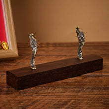 Load image into Gallery viewer, Heritage Rest Solid Wood Pen Stand – Artisan Edition