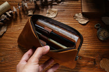 Load image into Gallery viewer, Heritage Leather Zipper Case - Limited Edition