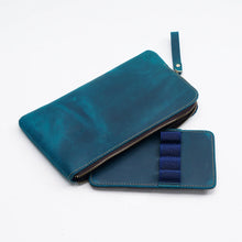 Load image into Gallery viewer, Heritage Leather Zipper Case - Limited Edition