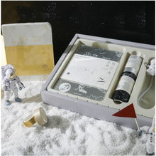 Load image into Gallery viewer, Golden Planet Notebook Set+USB Lamp