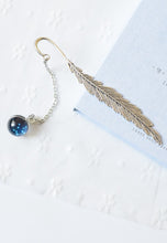 Load image into Gallery viewer, Ur Star Sign Noctilucent Feather Bookmarks