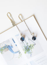 Load image into Gallery viewer, Ur Star Sign Noctilucent Feather Bookmarks