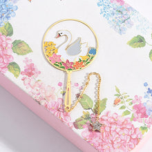 Load image into Gallery viewer, Japanese Swan Gold Bookmarks