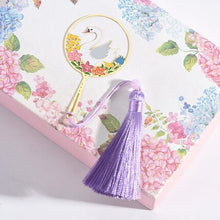 Load image into Gallery viewer, Japanese Swan Gold Bookmarks