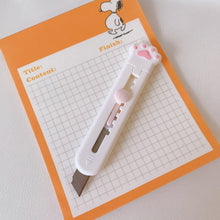 Load image into Gallery viewer, Mini Cat Paw Paper Cutter (3colors)