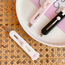 Load image into Gallery viewer, Mini Cat Paw Paper Cutter (3colors)