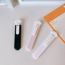 Load image into Gallery viewer, Mini Cat Paw Paper Cutter (3colors)