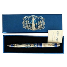 Load image into Gallery viewer, Heritage Crest Relief Ballpoint Pen Gift Set
